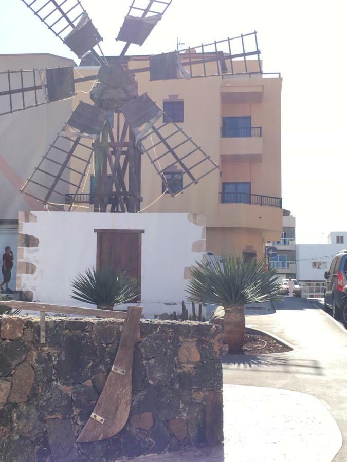 Calle Eusebio Carballo Estevez Apartman Corralejo Kültér fotó